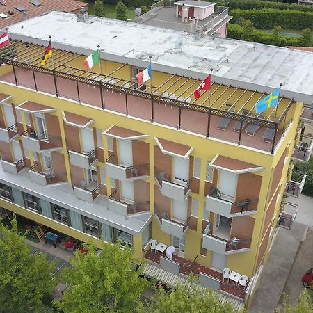 Hotel Betulla Rimini Bagian luar foto