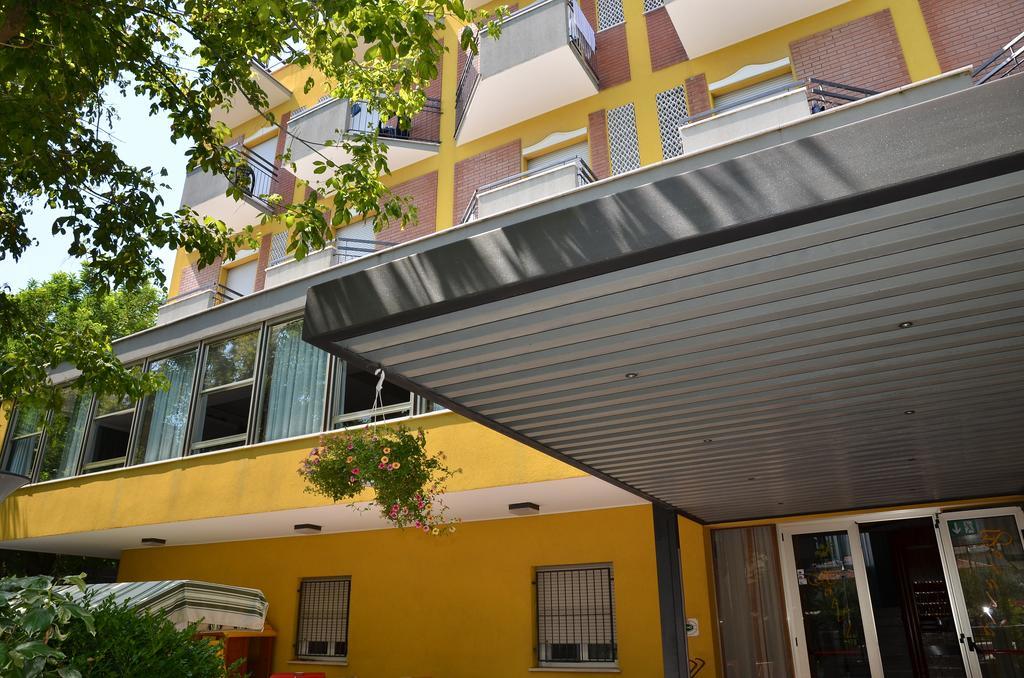 Hotel Betulla Rimini Bagian luar foto