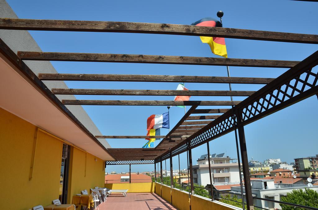 Hotel Betulla Rimini Bagian luar foto